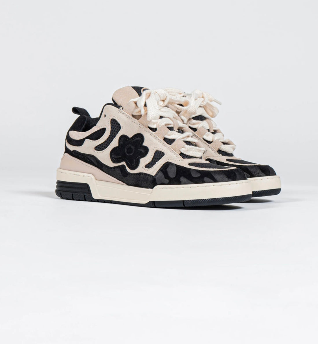 Black Tar Sneakers
